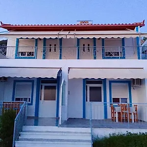  Casa di campagna Gusti Albania