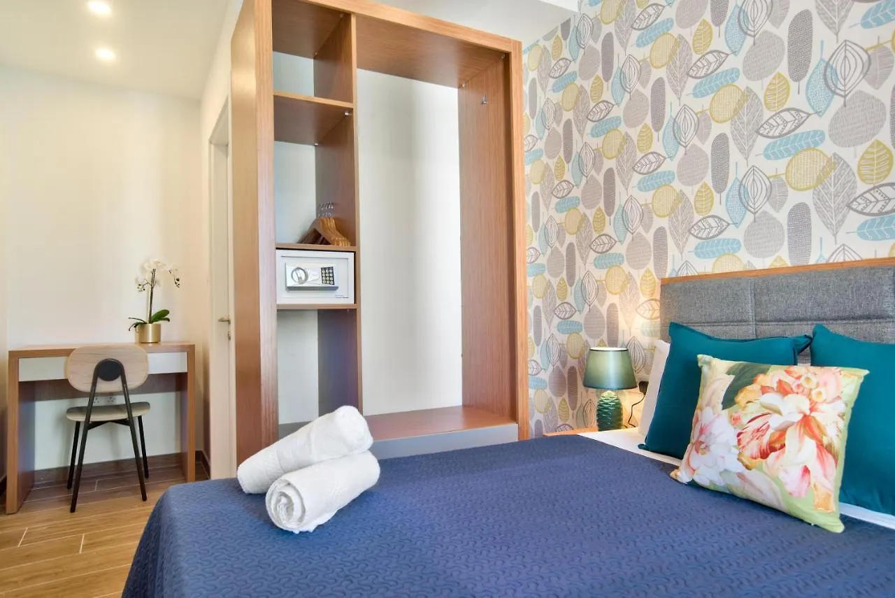 Sliema 2-Bedroom Central Apartments And Penthouse With Jacuzzi